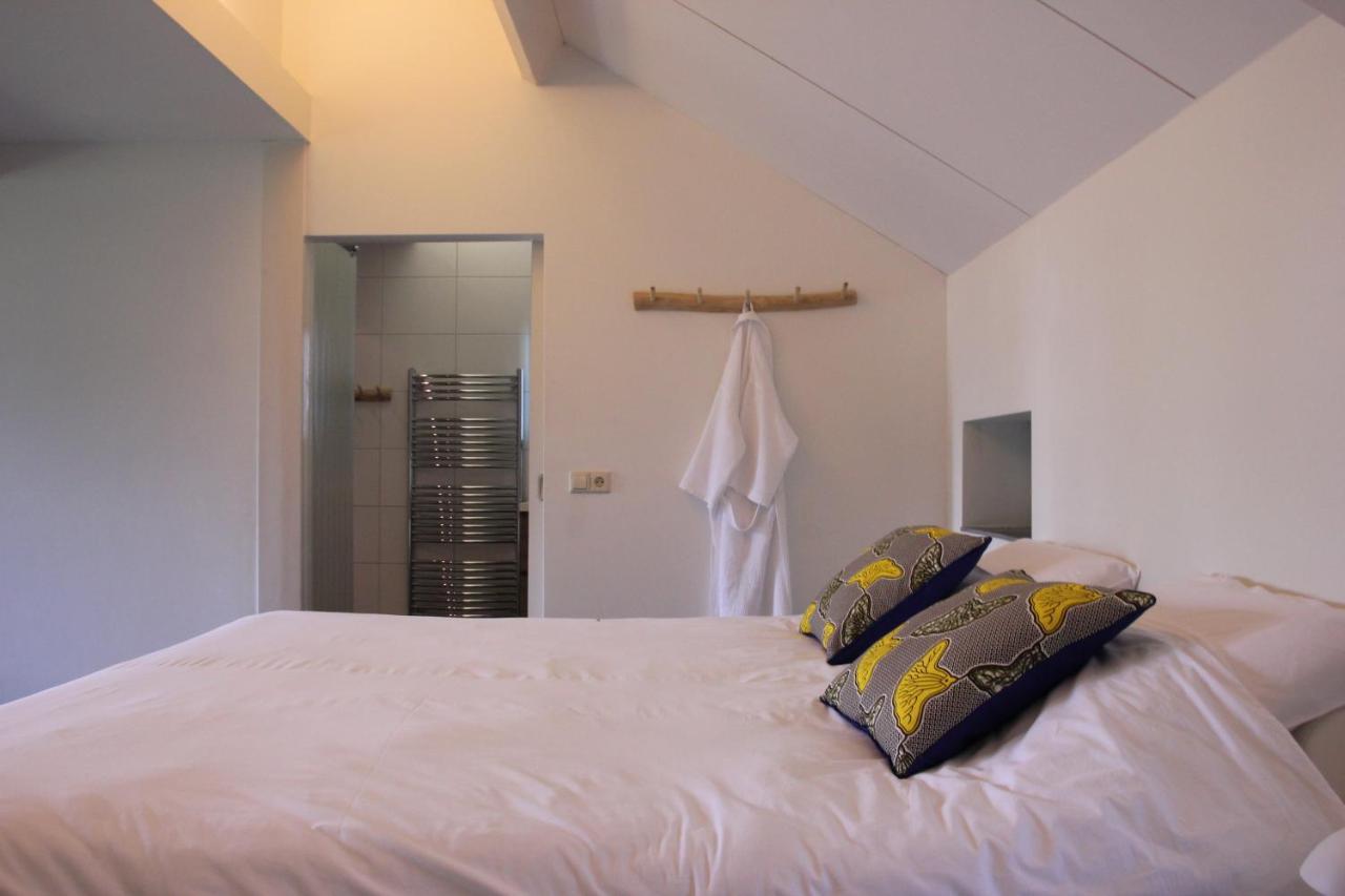 Familiehuis De Betuwe Met Prive Kunstgras Tennisbaan En Sauna Villa Erichem Exterior foto