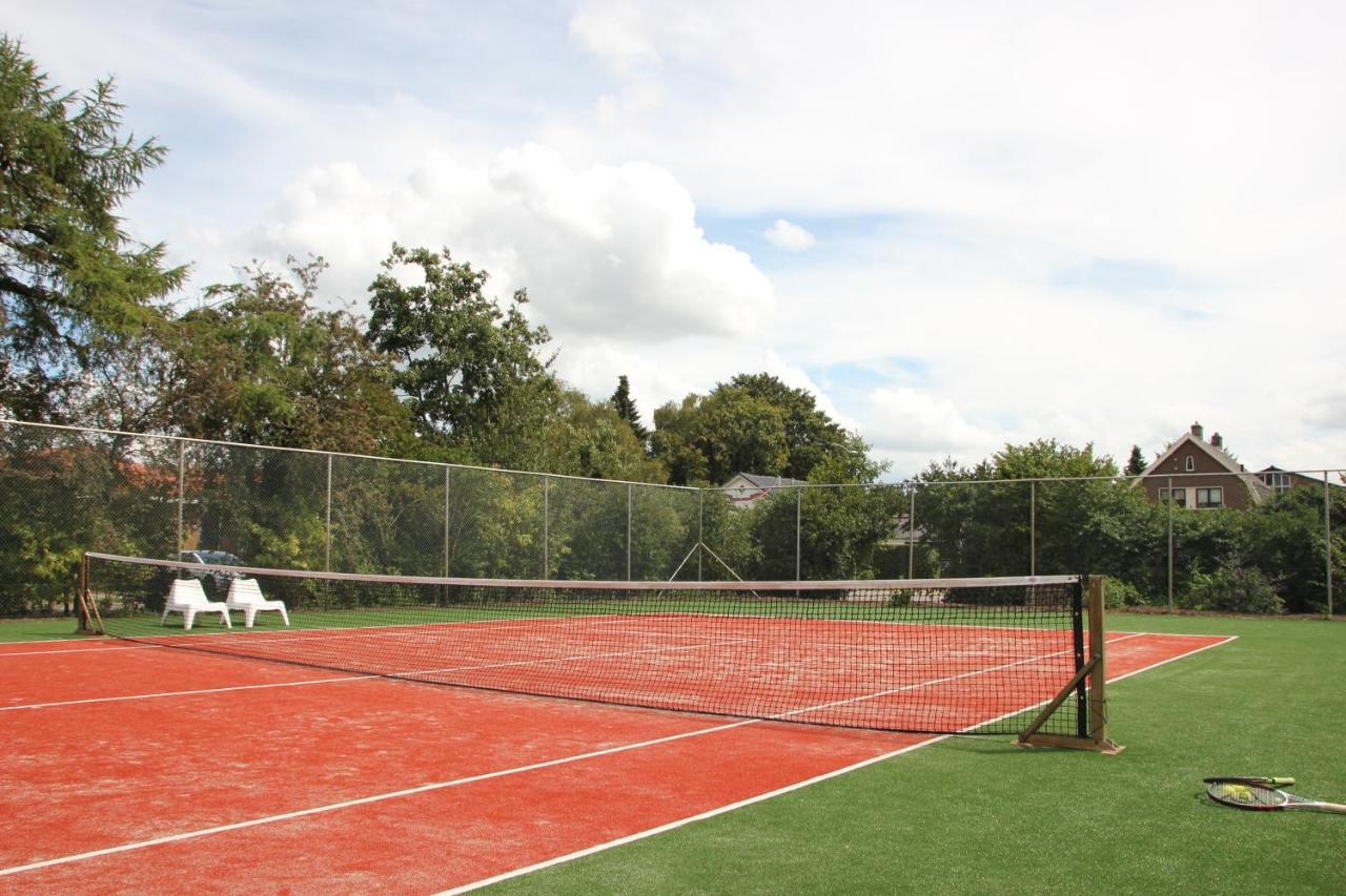 Familiehuis De Betuwe Met Prive Kunstgras Tennisbaan En Sauna Villa Erichem Exterior foto